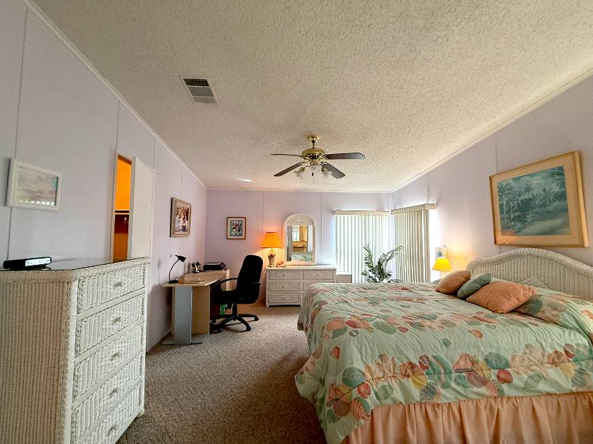 1124 48th Ave a Bradenton, FL Mobile or Manufactured Home for Sale